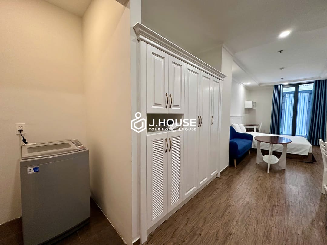 Modern studio Apartment with pool and gym at Genuss Apartment, Thao Dien