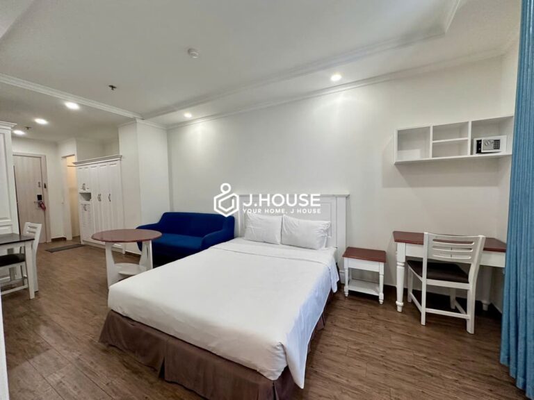 Modern studio Apartment with pool and gym at Genuss Apartment, Thao Dien