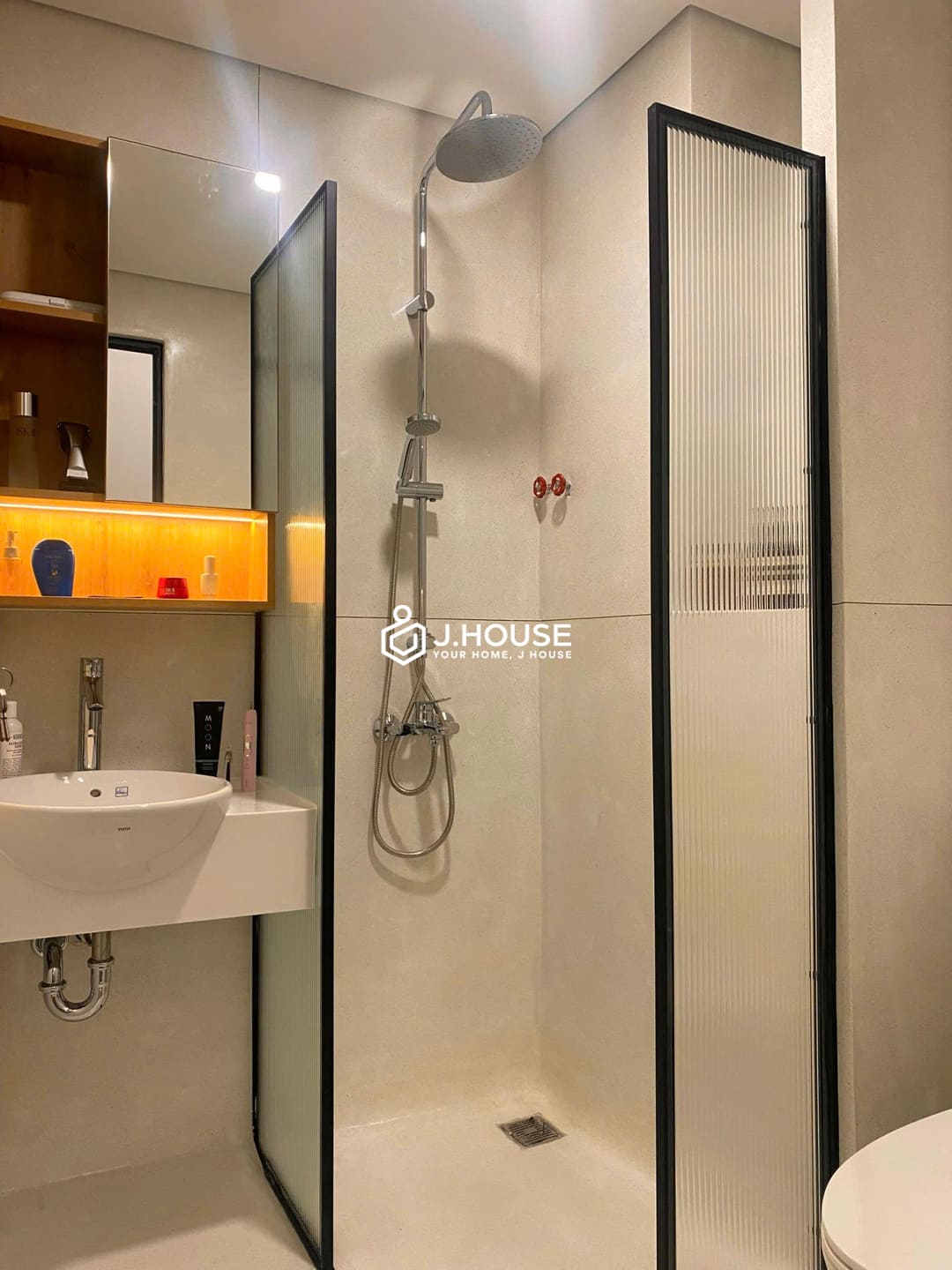 Modern studio apartment for rent in District 1 - An Studio