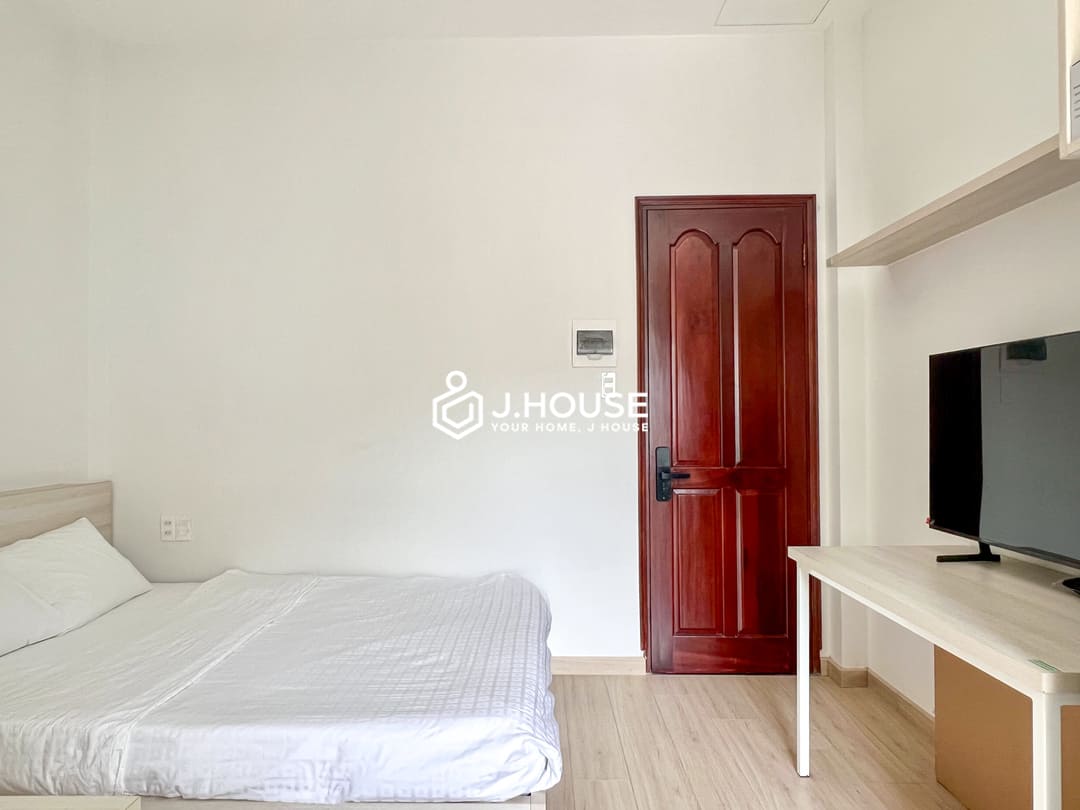 Modern studio apartment for rent on Phan Ton street, District 1, HCMC