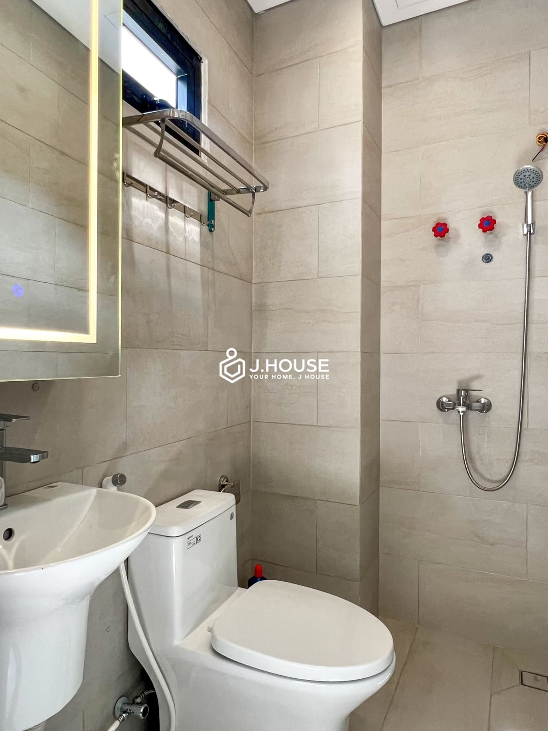 Modern studio apartment for rent on Phan Ton street, District 1, HCMC