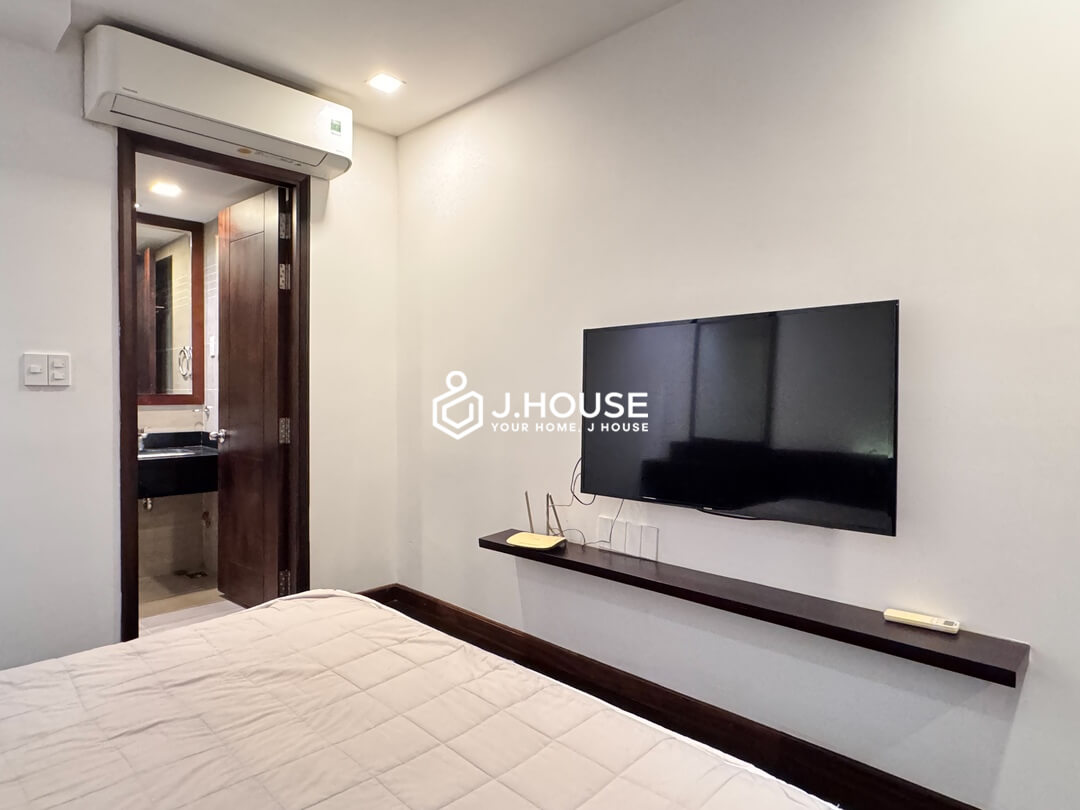 Serviced apartment next to the canal with pool in District 3, HCMC