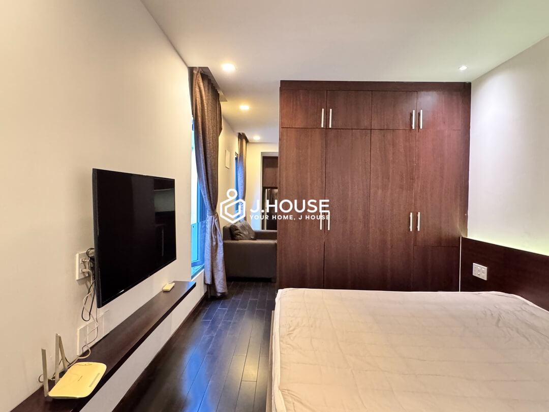 Serviced apartment next to the canal with pool in District 3, HCMC