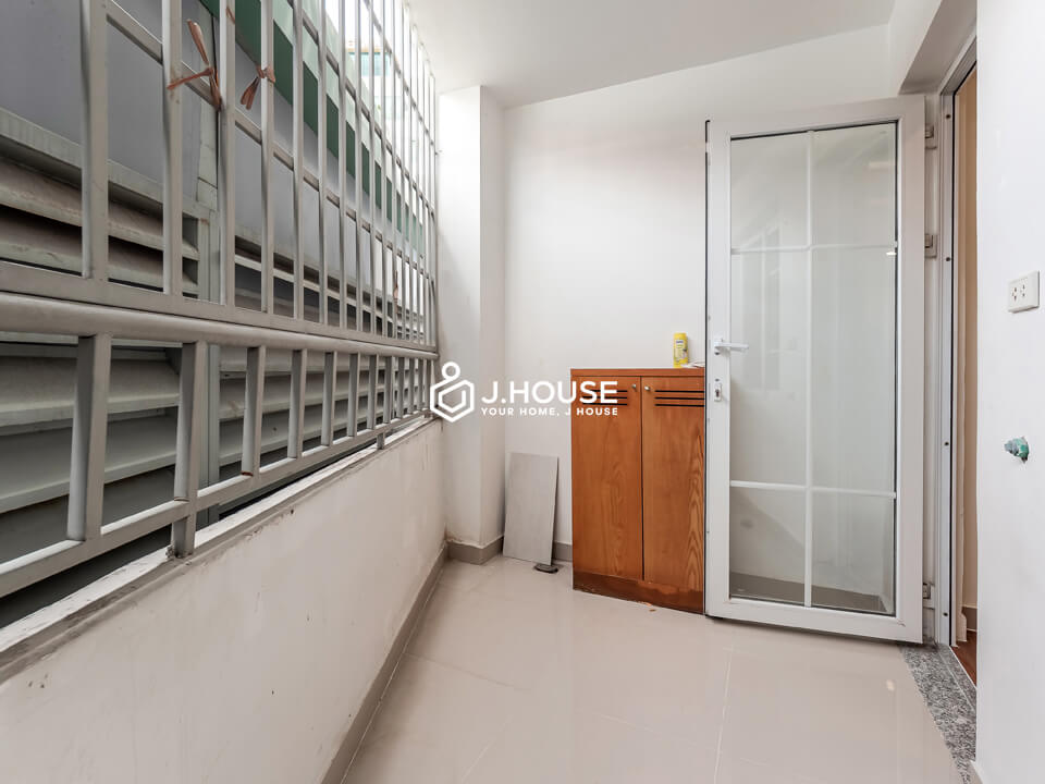 Spacious and fully furnished 2 bedroom apartment in Thao Dien, District 2