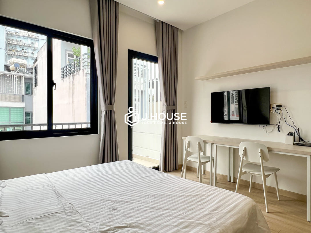Studio apartment for rent with balcony on Phan Ton street, District 1, HCMC