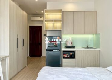 Studio apartment for rent with balcony on Phan Ton street, District 1, HCMC