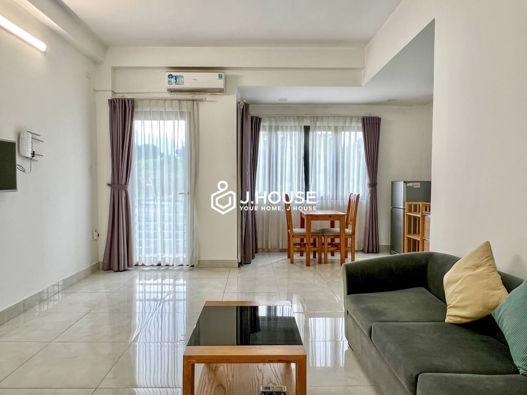 Rent 1 bedroom apartment next to the canal in Binh Thanh District