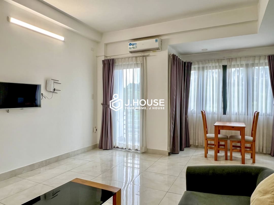 Rent 1 bedroom apartment next to the canal in Binh Thanh District
