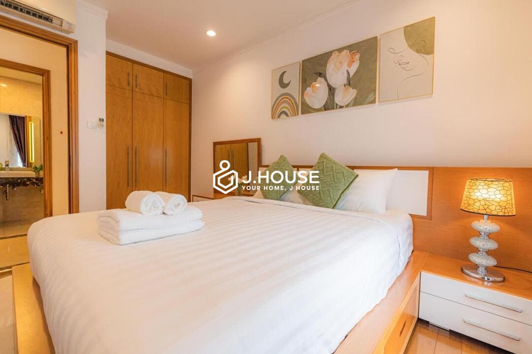 Spacious 1 bedroom apartment at Saigon Pavillon, Ba Huyen Thanh Quan, District 3, HCMC