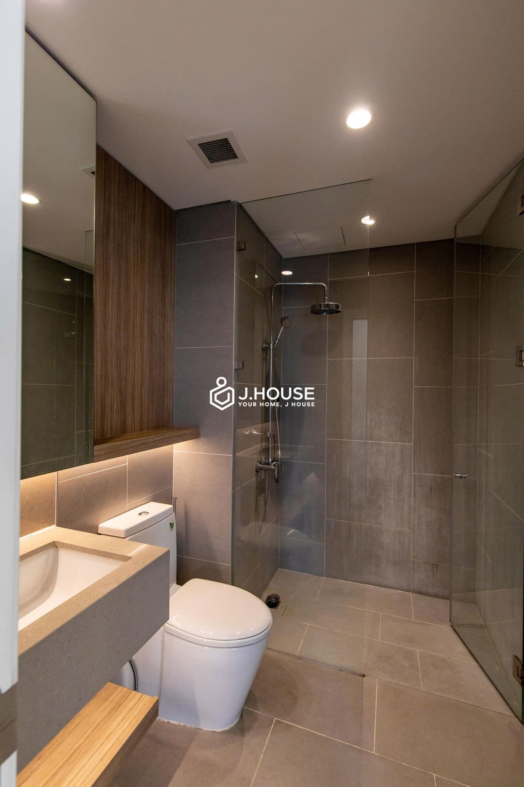 Spacious 3br apartment with pool view at City Garden Binh Thanh, HCMC