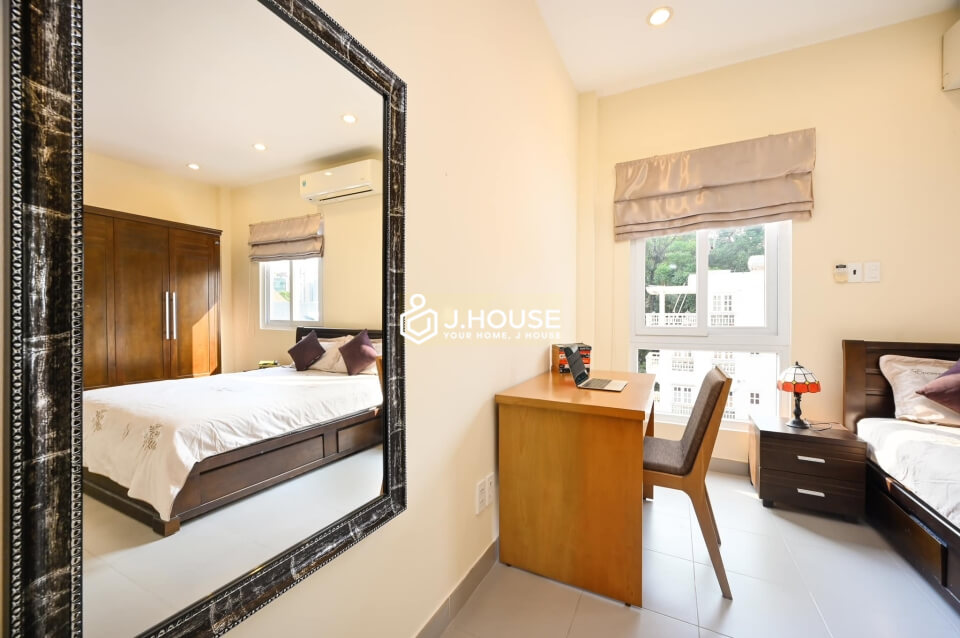 1br apartment for rent near Independence Palace and Notre Dame Cathedral in District 1, HCMC-8
