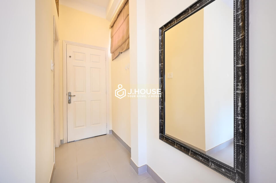 1br apartment for rent near Independence Palace and Notre Dame Cathedral in District 1, HCMC-9