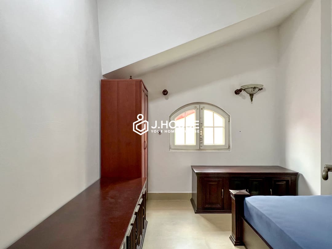 2br Saigon Sen apartment with gym & rooftop pool at Thao Dien, HCMC