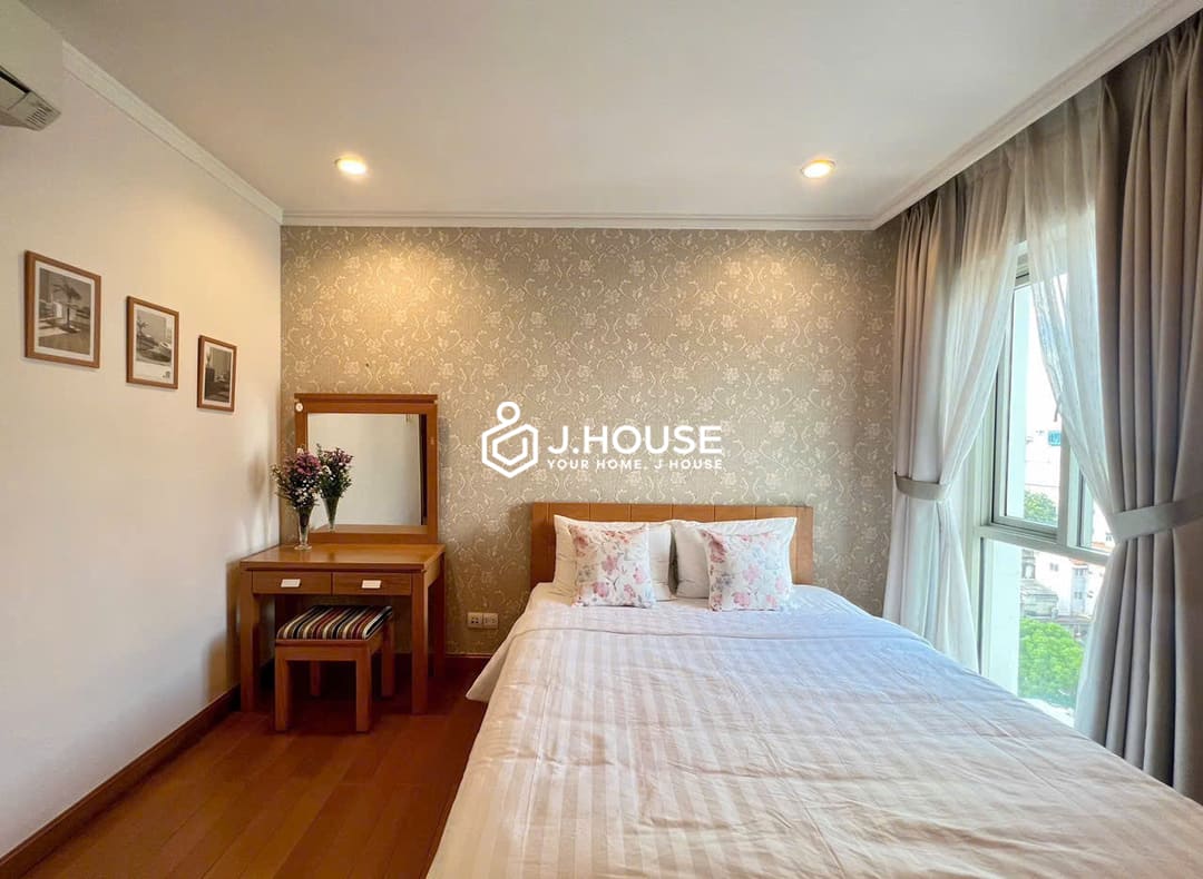 Bright 1 bedroom apartment for rent at Saigon Pavillon, District 3, HCMC