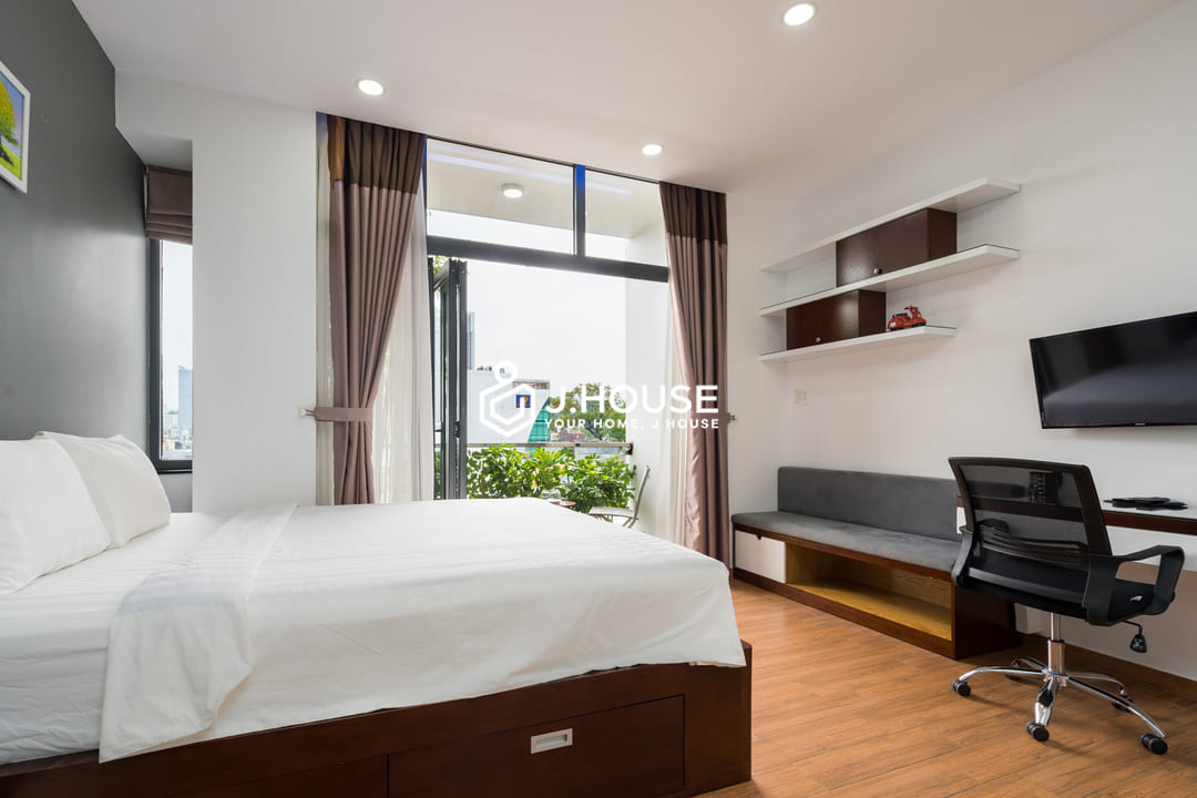 Bright apartment with pool and gym at The Garden Building, District 3, HCM
