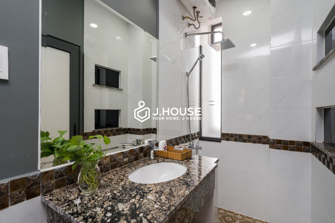 Bright apartment with pool and gym at The Garden Building, District 3, HCM