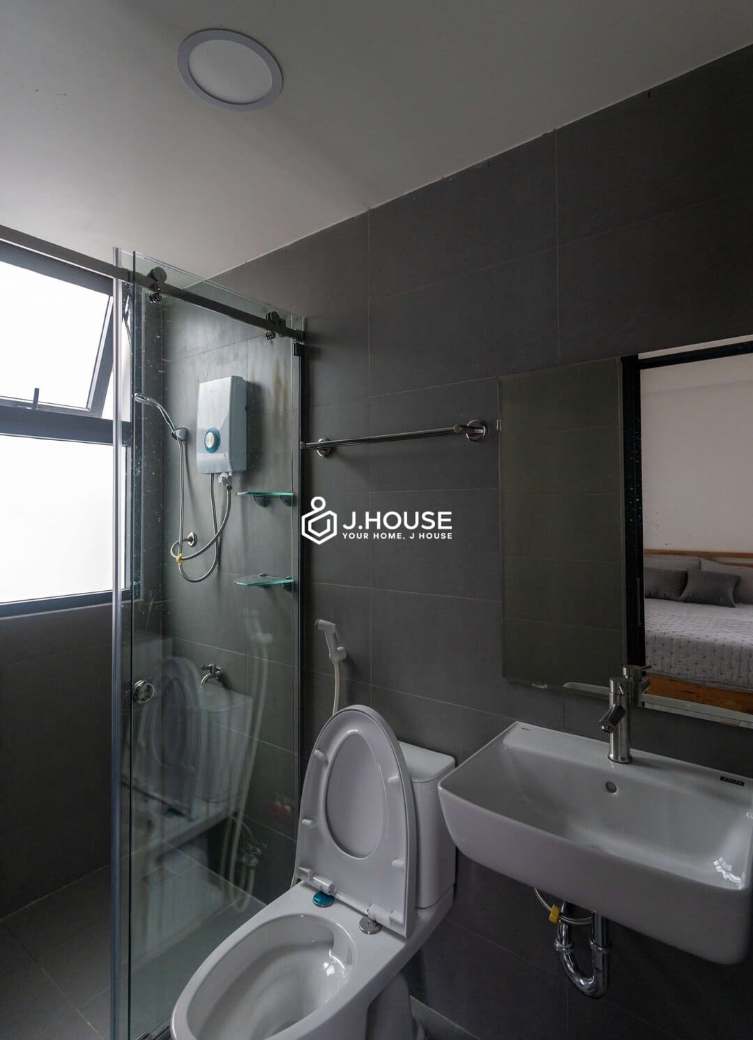 Bright studio apartment for rent at Huy Apartment, Phu Nhuan District