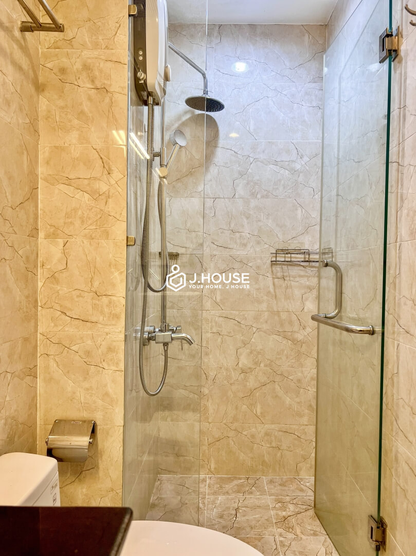 Fully furnished apartment for rent near park in District 1, HCMC