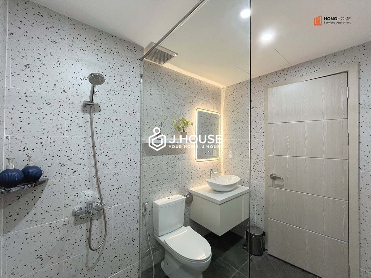 Large studio apartment at Nami Airport Building, Tan Binh District-5