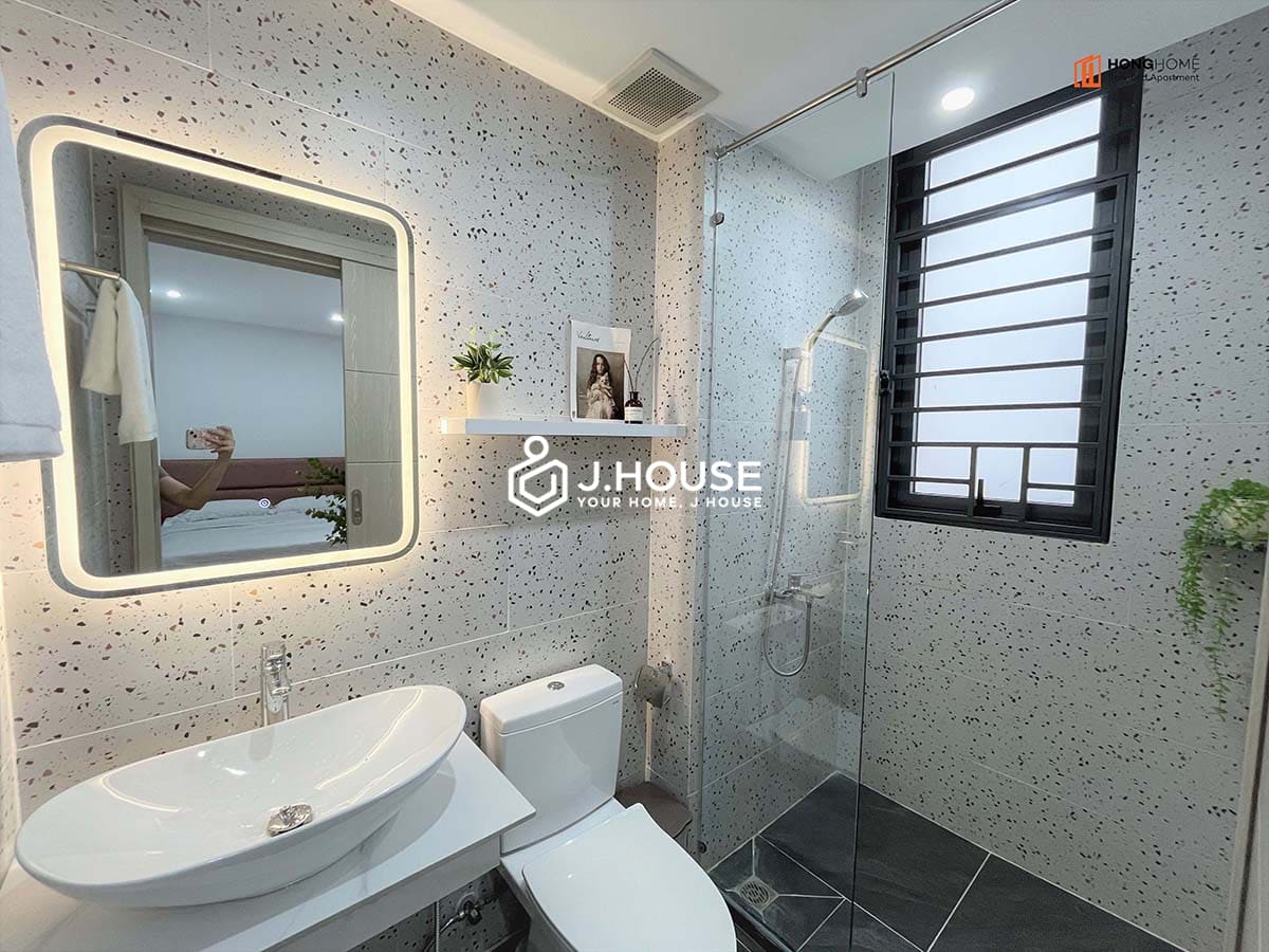 Modern 1 BR apartment at Nami Airport Building, Tan Binh District-5