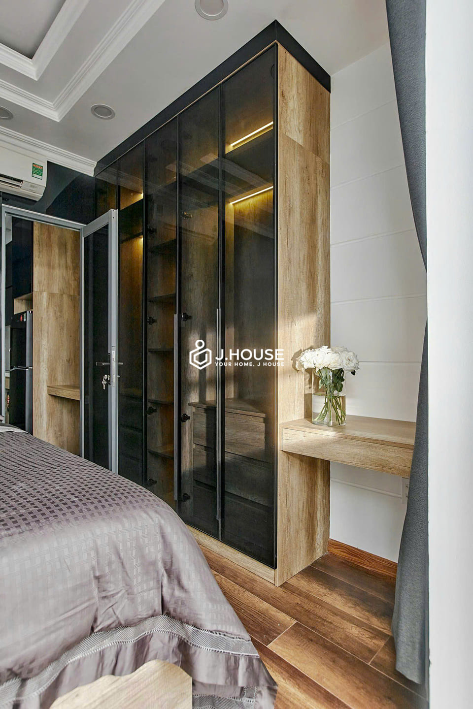 Modern 1br apartment for rent at Lux Residence, Tan Binh District-6