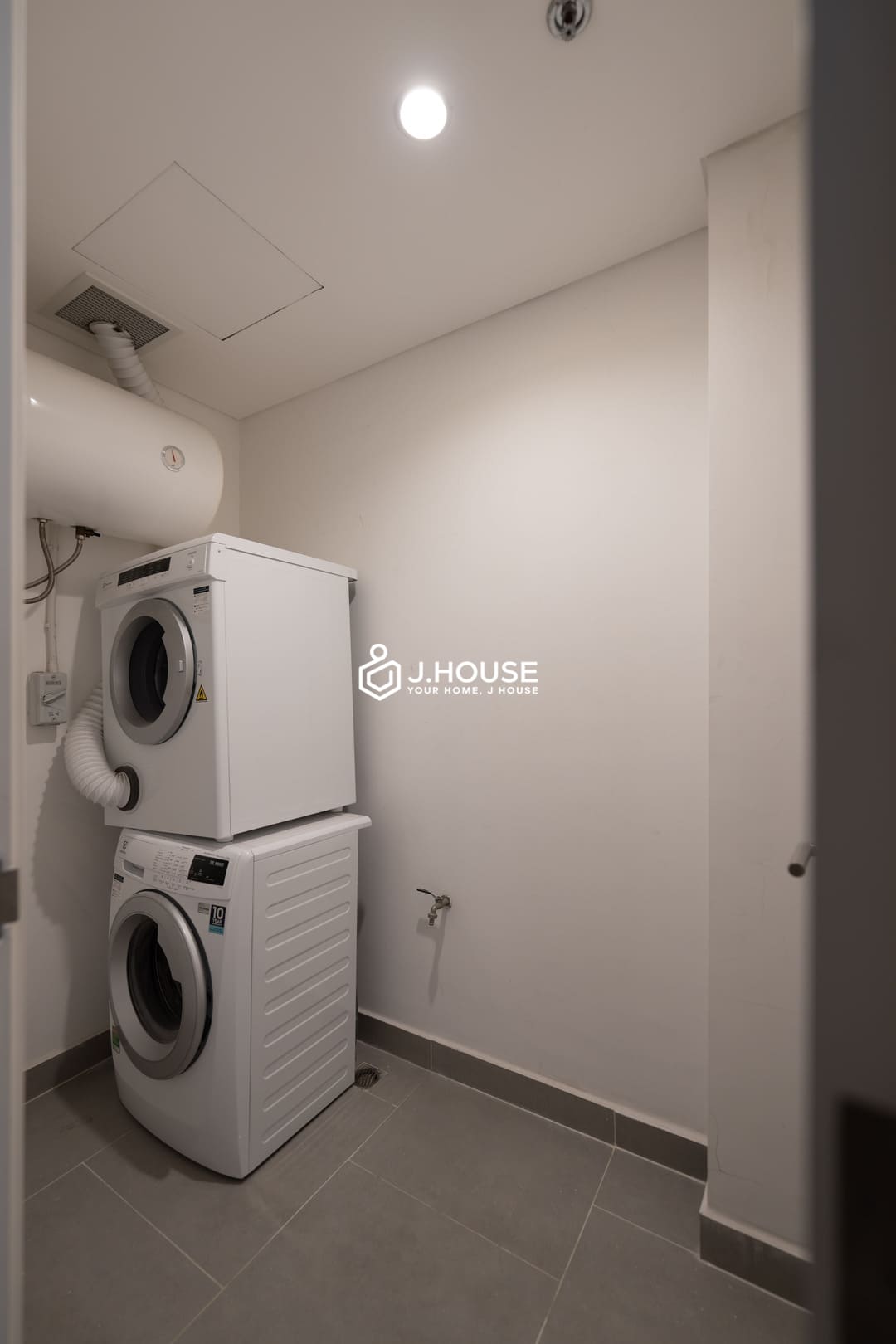 Modern 2br apartment for rent at City Garden Binh Thanh, HCM