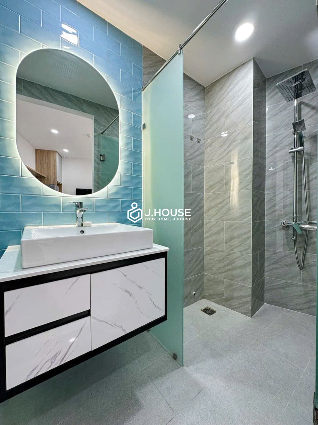 Modern 2br apartment for rent at VTS Residence, District 3, HCM-12