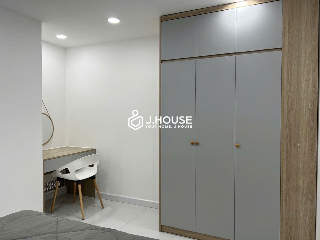 Modern 2br apartment for rent at VTS Residence, District 3, HCM-9