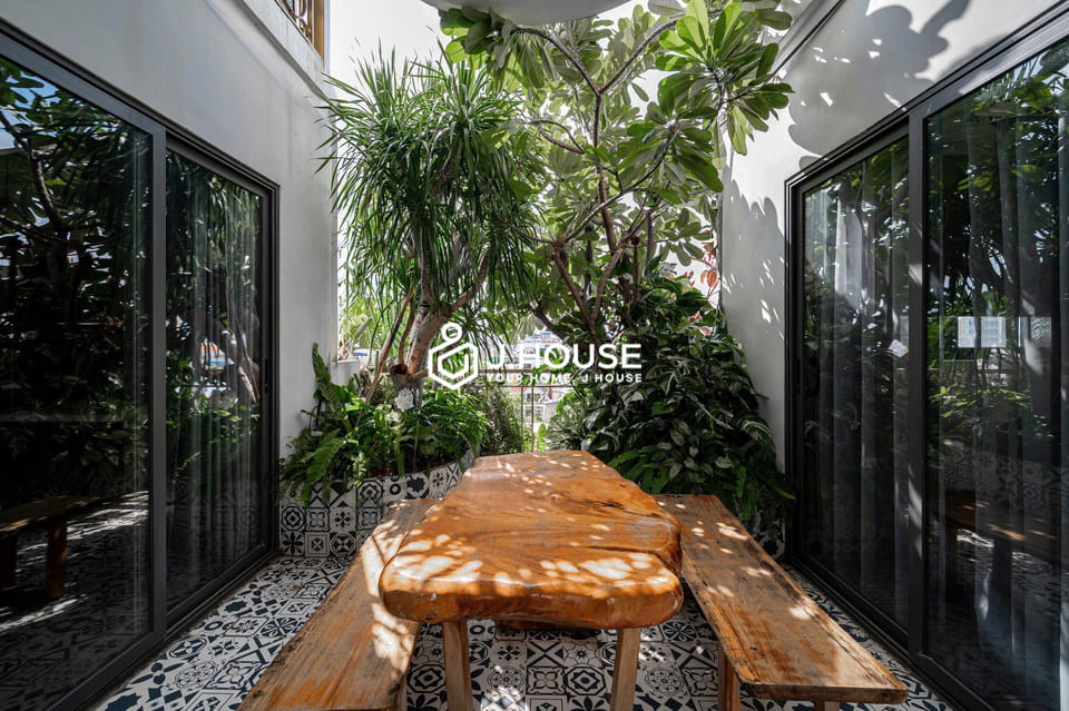 Modern Rooftop 2br apartment at Lux Residence, Tan Binh District-8