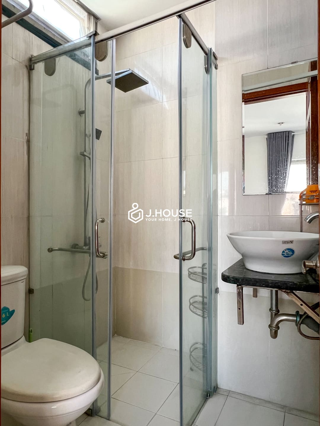 Spacious 2br apartment at Me Linh Street, Binh Thanh District, HCMC