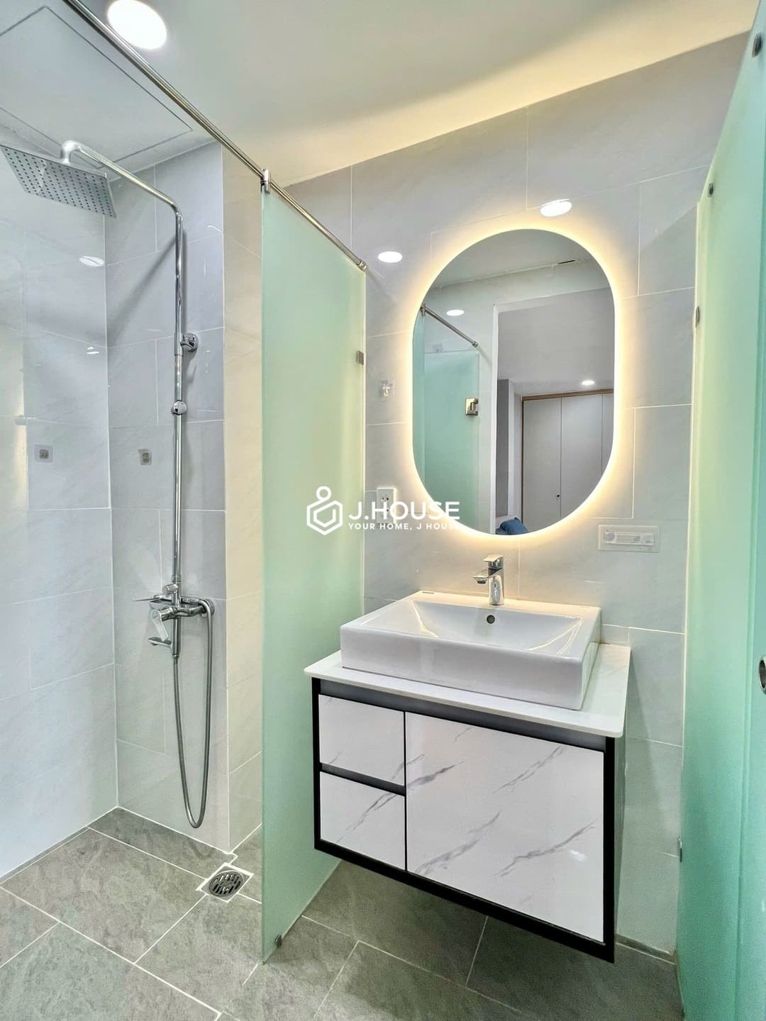 Studio apartment for rent in HCMC- Aura Living, District 3, HCMC-4