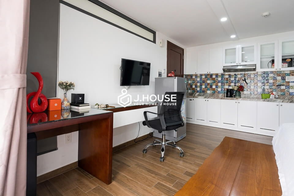 Studio apartment for rent with balcony at The Garden Building, District 3, HCM