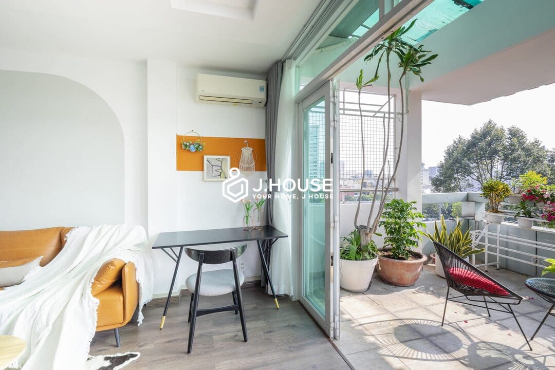 Devol 1 br apartment for rent in District 1, HCMC-4