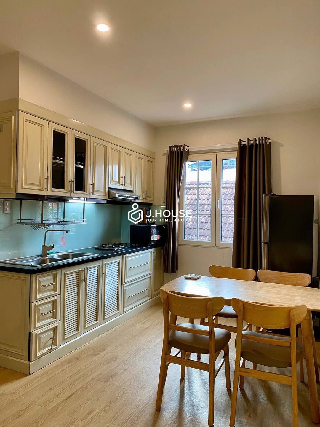 For rent 1br apartment with pool in Thao Dien, District 2