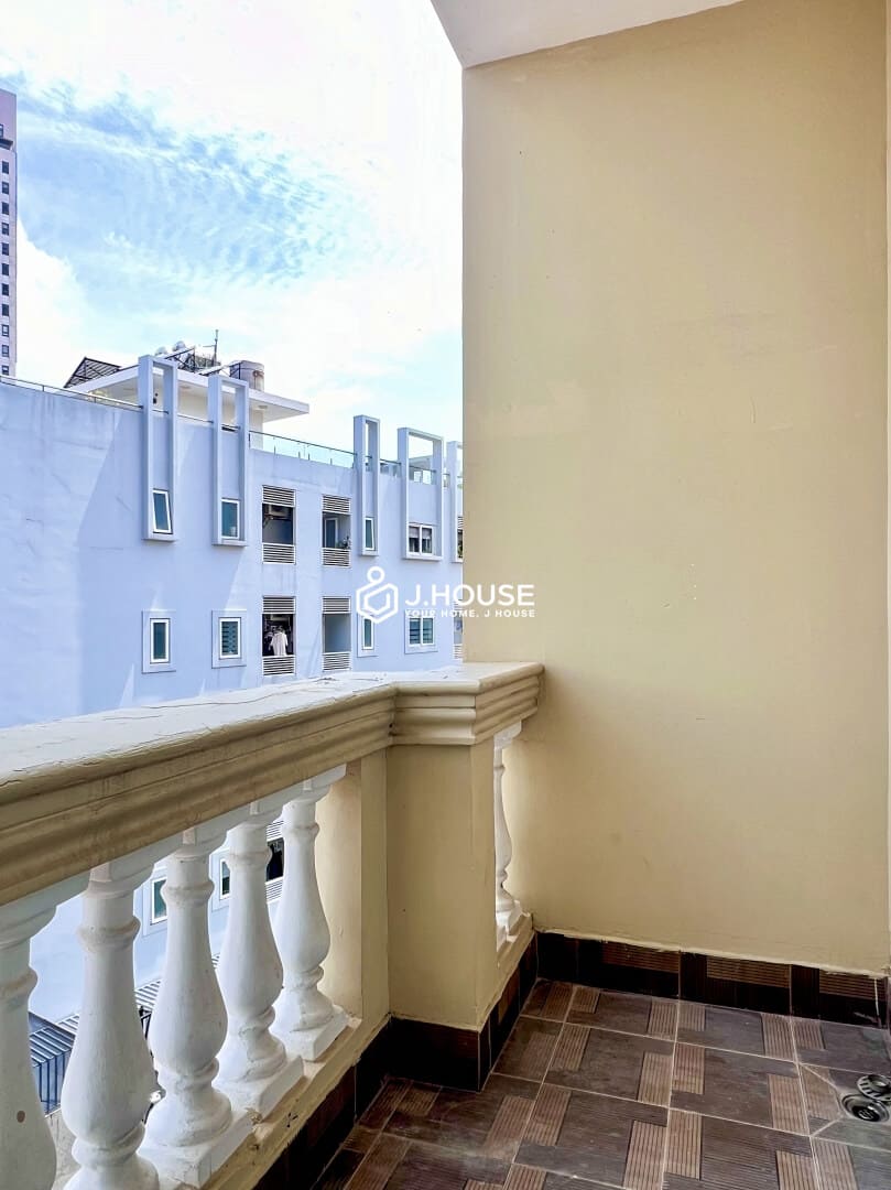 For rent 2 bedroom apartment with pool and gym in Thao Dien, District 2