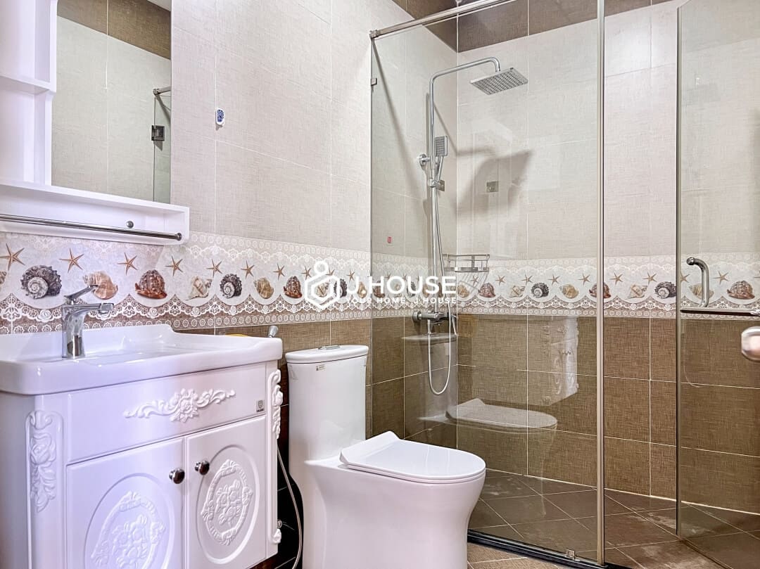 For rent 2 bedroom apartment with pool and gym in Thao Dien, District 2