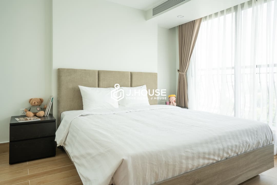 Modern 1BR serviced apartment at SQ Thao Dien, District 2, HCMC-4