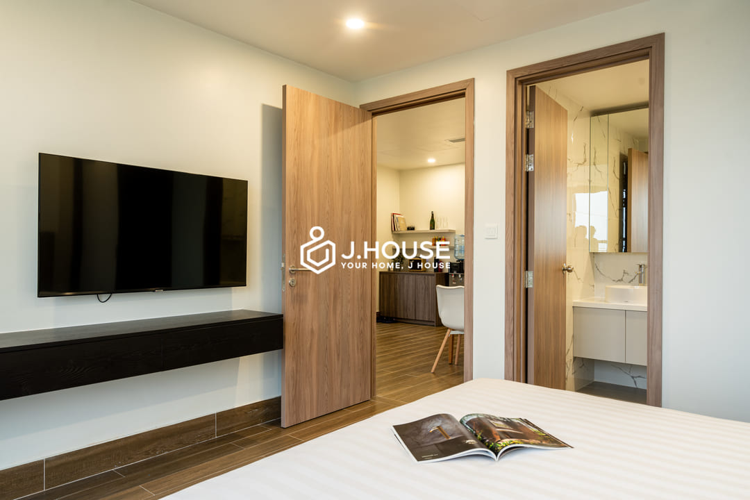 Modern 2 bedroom serviced apartment at SQ Thao Dien, District 2, HCMC-14