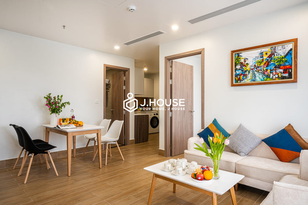 Modern 3-bedroom serviced apartment at SQ Thao Dien, District 2, HCMC-2