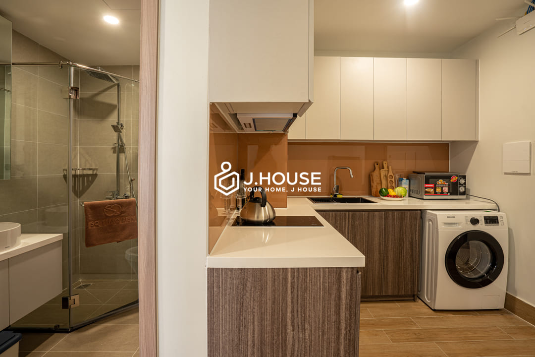 Modern 3-bedroom serviced apartment at SQ Thao Dien, District 2, HCMC-4