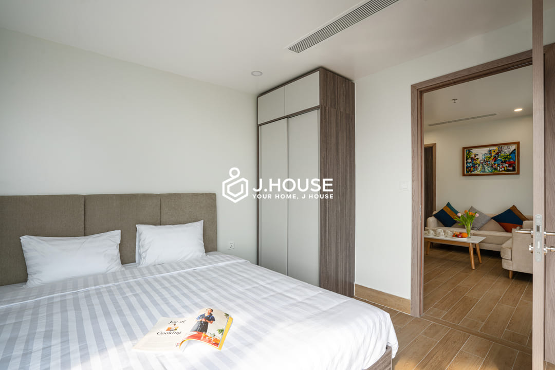 Modern 3-bedroom serviced apartment at SQ Thao Dien, District 2, HCMC-7