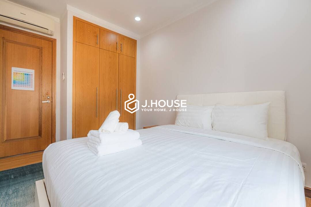 Modern 3 br apartment for rent at Saigon Pavillon, District 3, HCMC