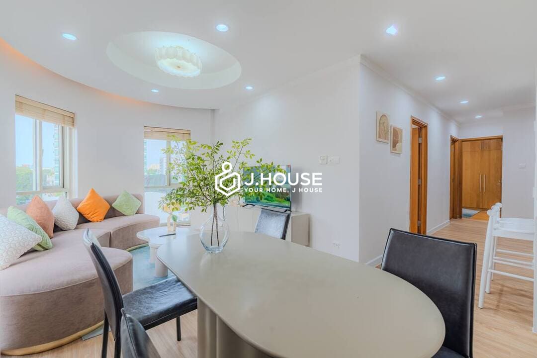 Modern 3 br apartment for rent at Saigon Pavillon, District 3, HCMC