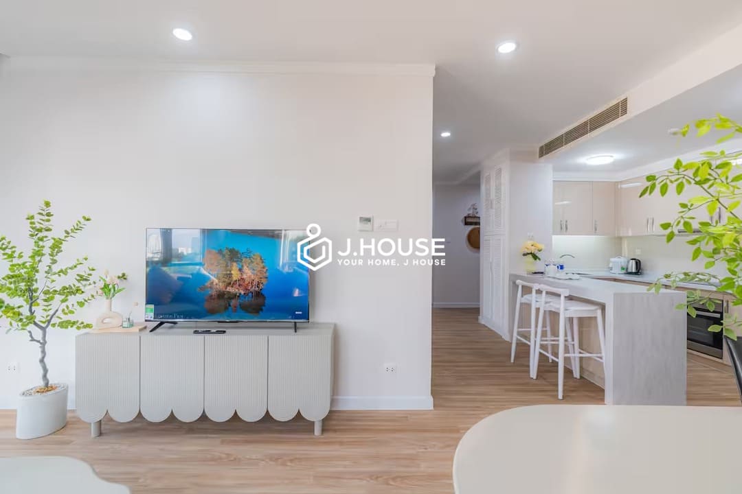 Modern 3 br apartment for rent at Saigon Pavillon, District 3, HCMC