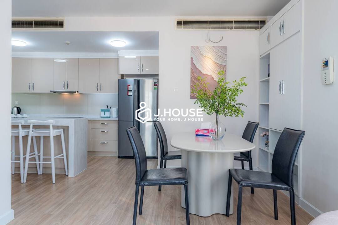 Modern 3 br apartment for rent at Saigon Pavillon, District 3, HCMC