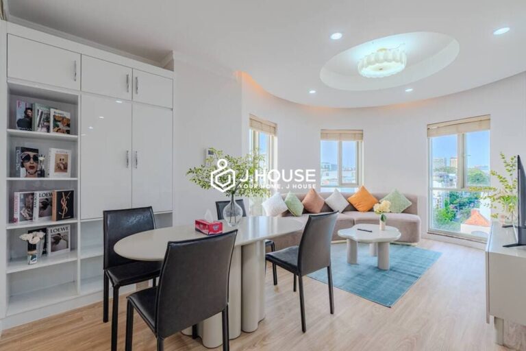 Modern 3 br apartment for rent at Saigon Pavillon, District 3, HCMC