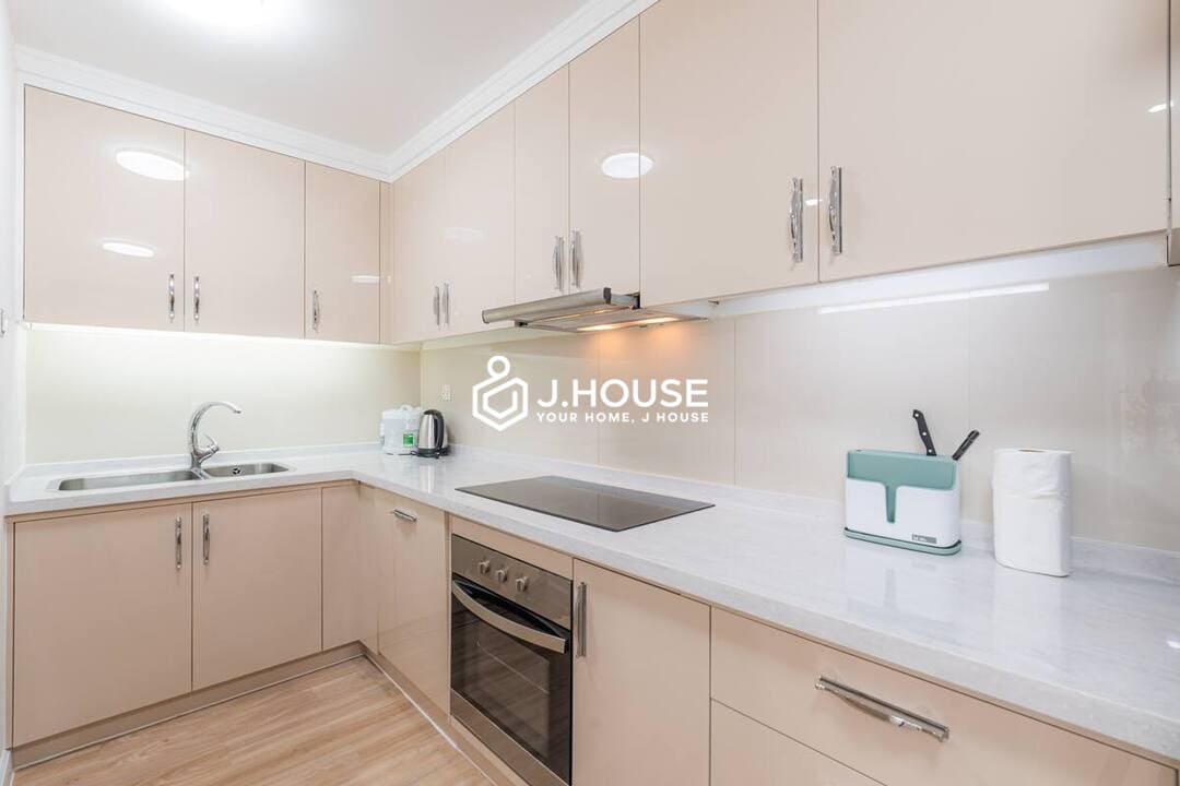 Modern 3 br apartment for rent at Saigon Pavillon, District 3, HCMC