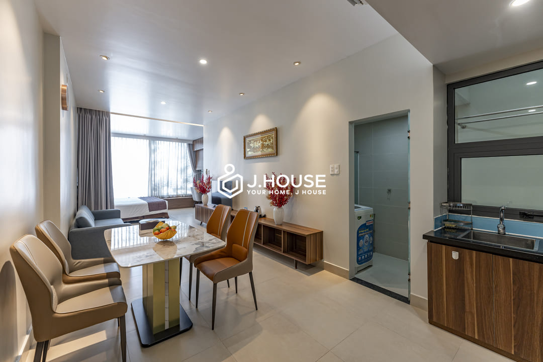 Modern & Spacious studio apartment for rent near the airport, Tan Binh District-3