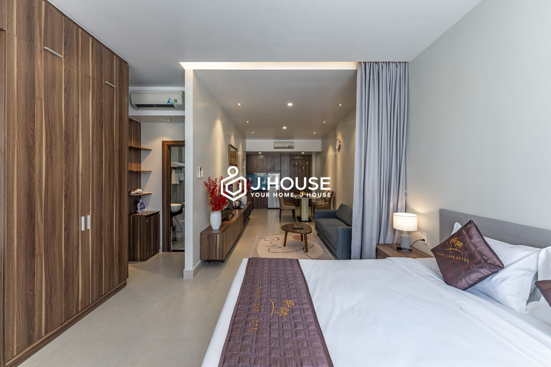 Modern & Spacious studio apartment for rent near the airport, Tan Binh District-7