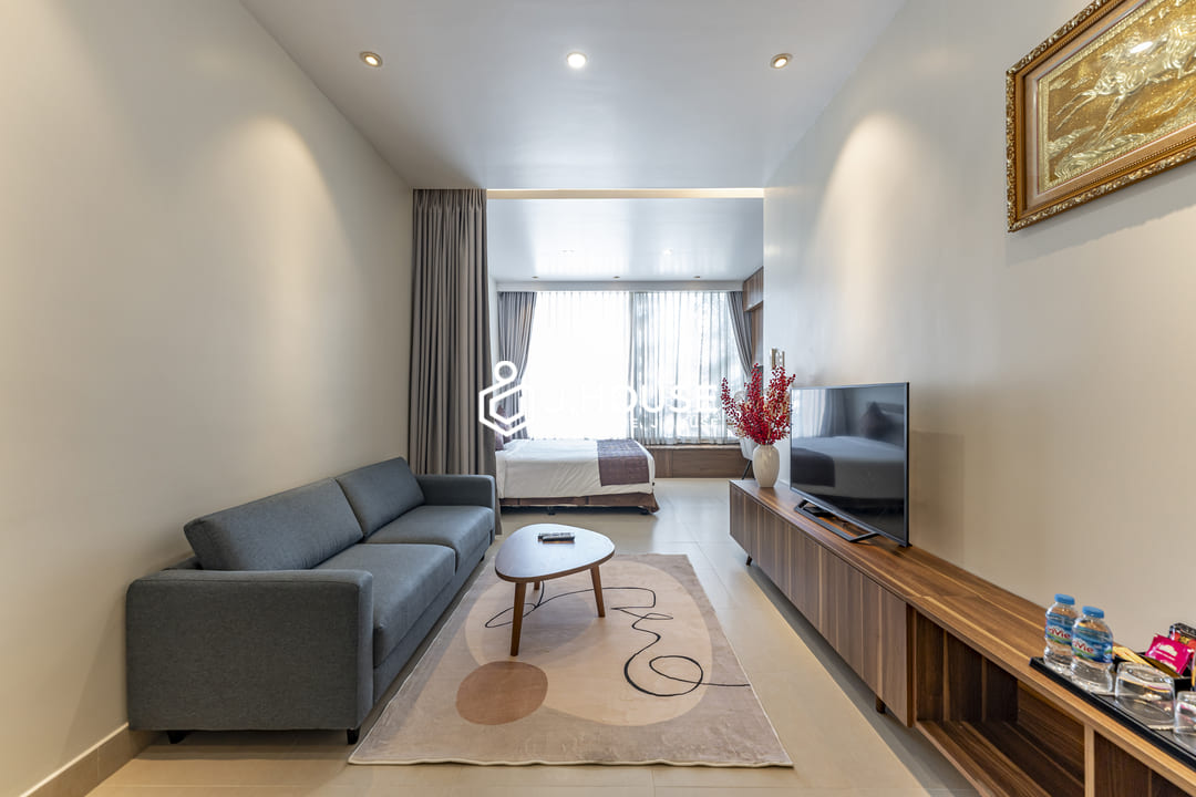 Modern & Spacious studio apartment for rent near the airport, Tan Binh District